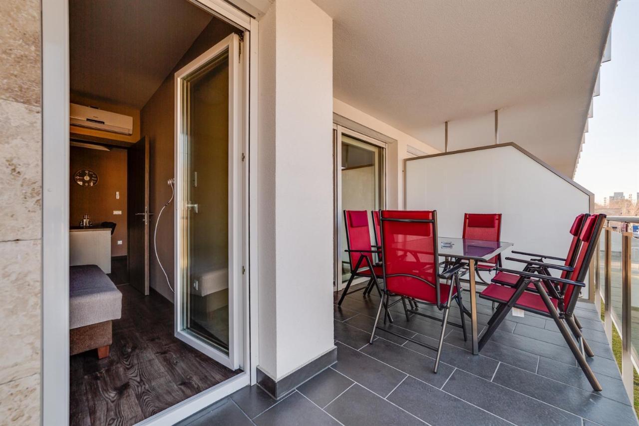 Forest Foeldvar Apartmanok By Bltn Balatonföldvár Exteriör bild
