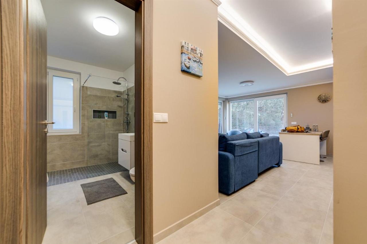 Forest Foeldvar Apartmanok By Bltn Balatonföldvár Exteriör bild