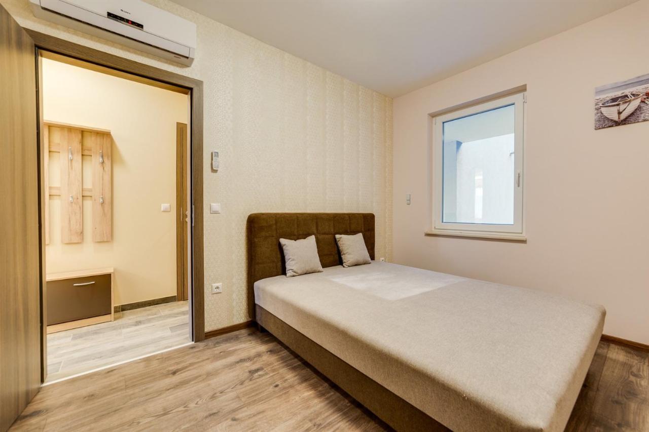 Forest Foeldvar Apartmanok By Bltn Balatonföldvár Exteriör bild