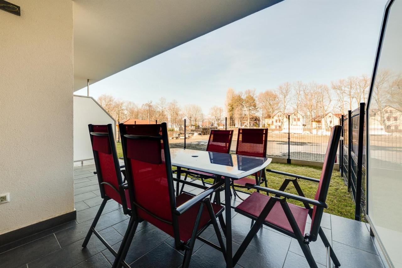 Forest Foeldvar Apartmanok By Bltn Balatonföldvár Exteriör bild
