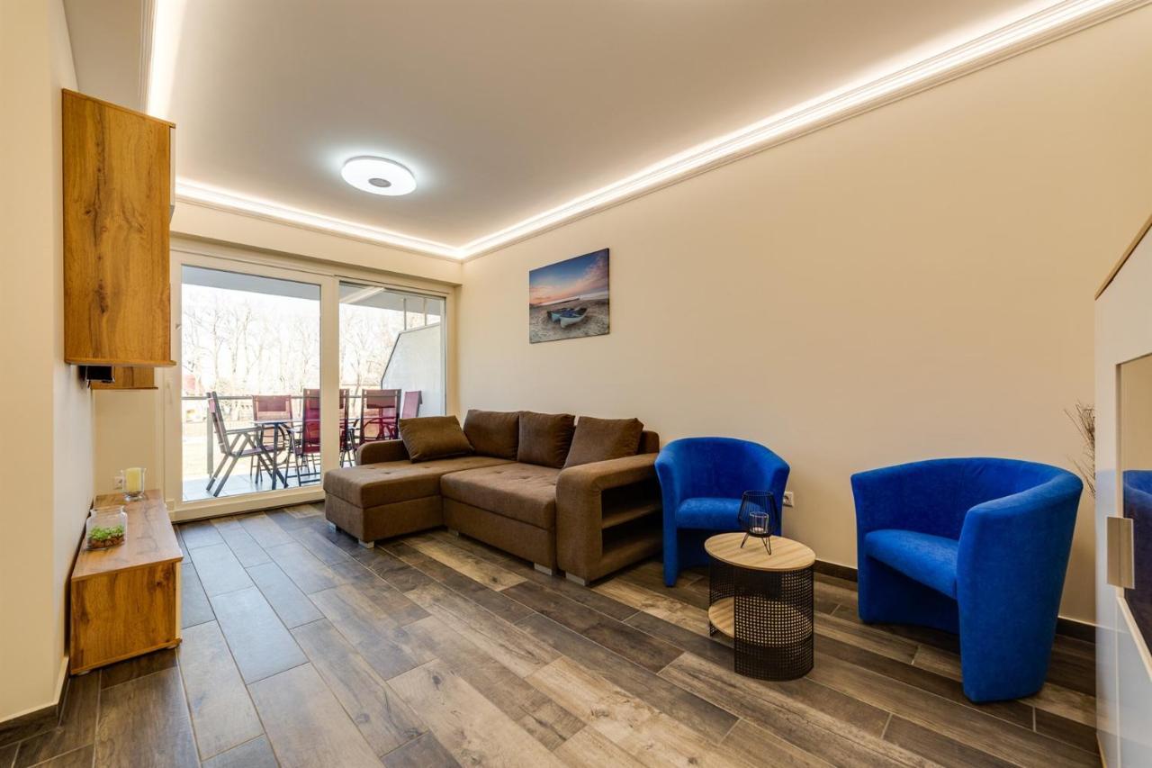 Forest Foeldvar Apartmanok By Bltn Balatonföldvár Exteriör bild