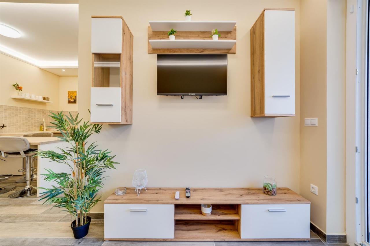 Forest Foeldvar Apartmanok By Bltn Balatonföldvár Exteriör bild