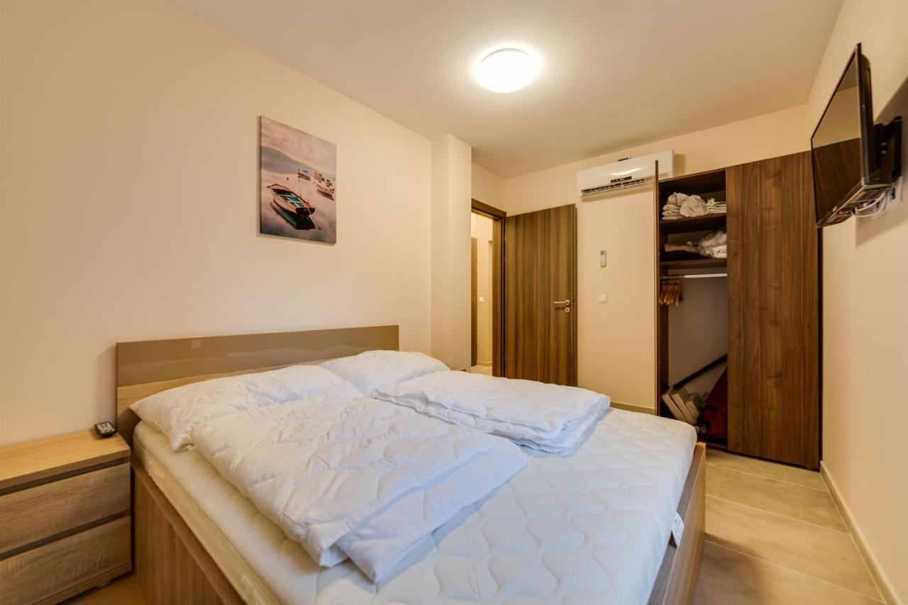 Forest Foeldvar Apartmanok By Bltn Balatonföldvár Exteriör bild