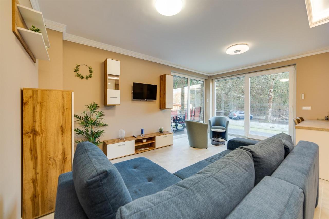 Forest Foeldvar Apartmanok By Bltn Balatonföldvár Exteriör bild