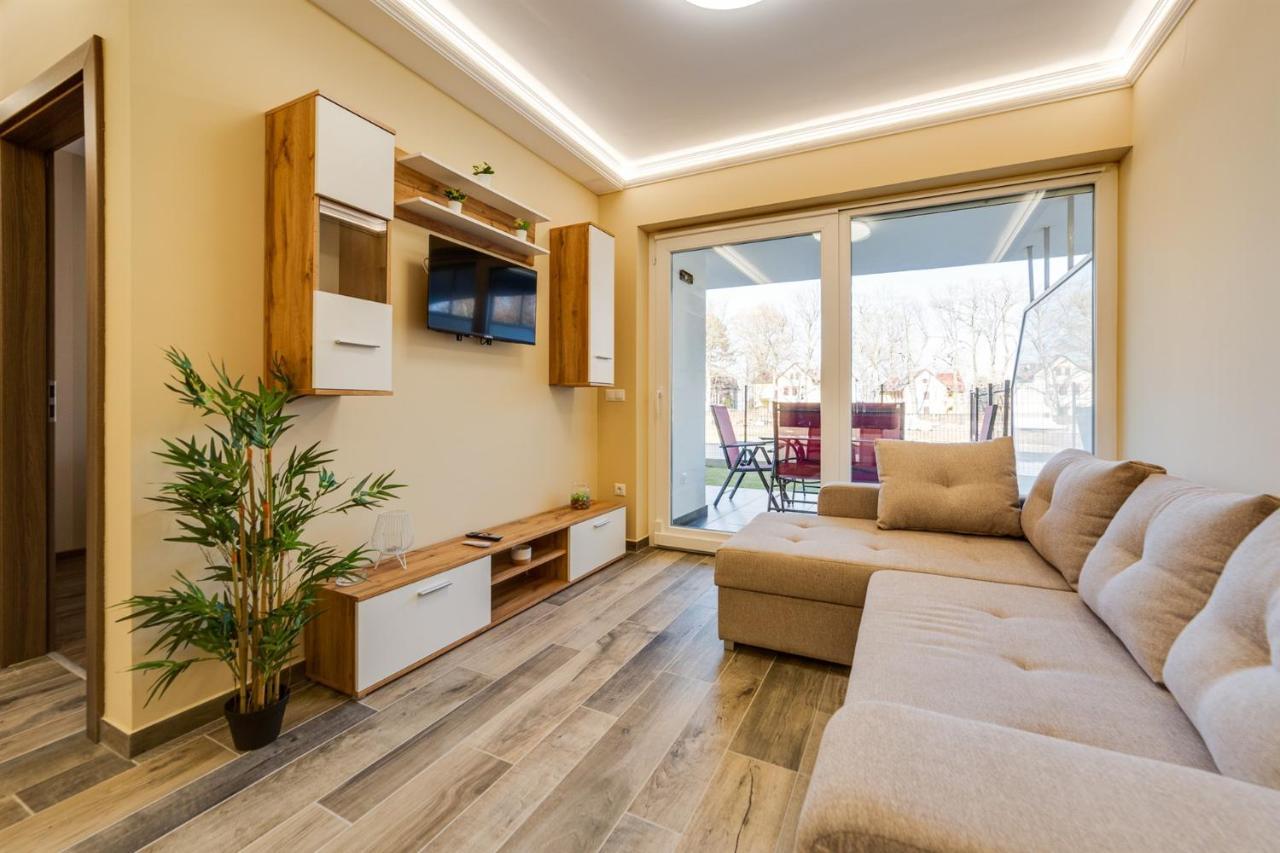Forest Foeldvar Apartmanok By Bltn Balatonföldvár Exteriör bild
