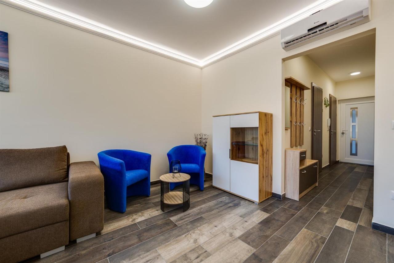 Forest Foeldvar Apartmanok By Bltn Balatonföldvár Exteriör bild