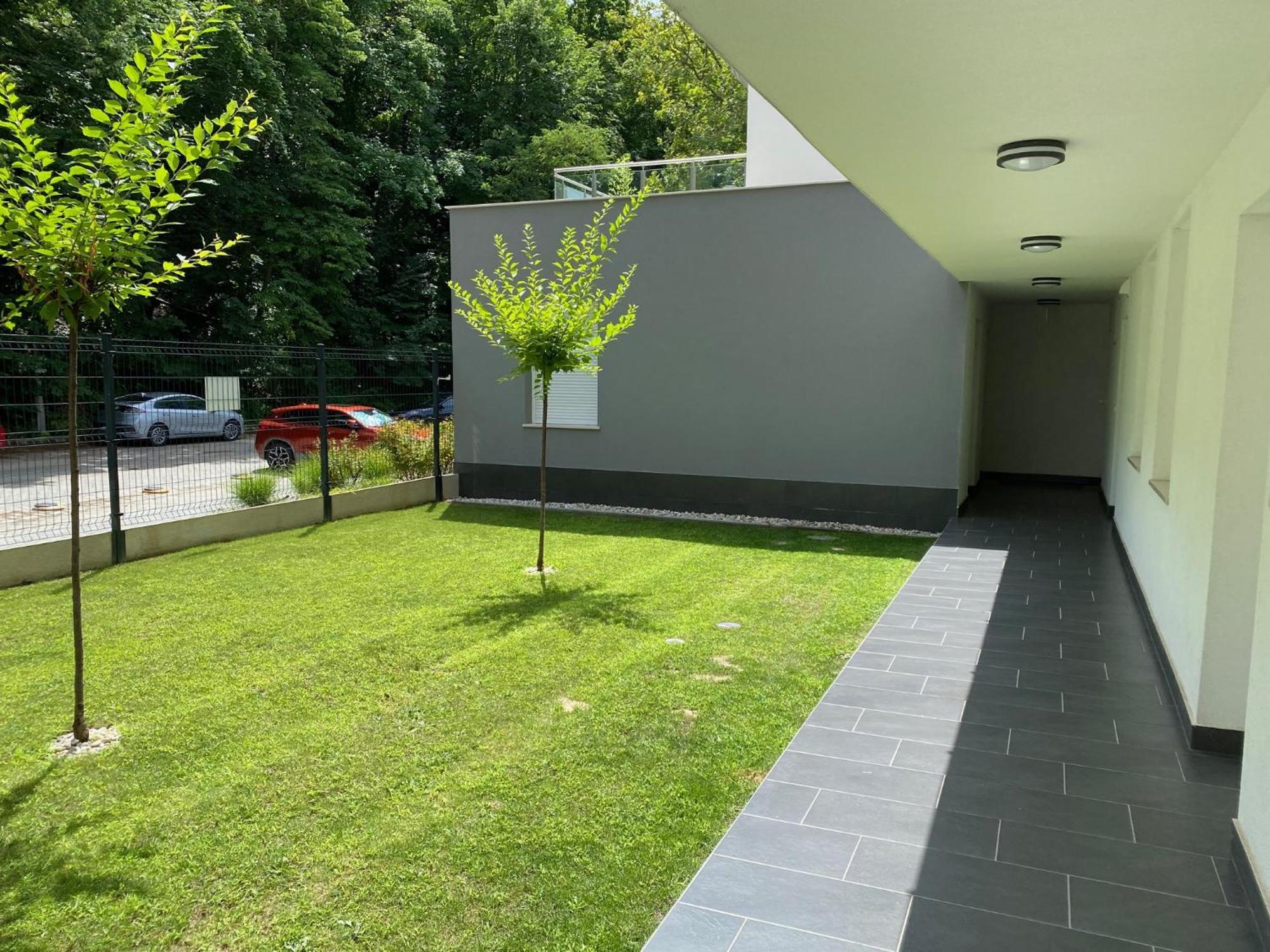 Forest Foeldvar Apartmanok By Bltn Balatonföldvár Exteriör bild