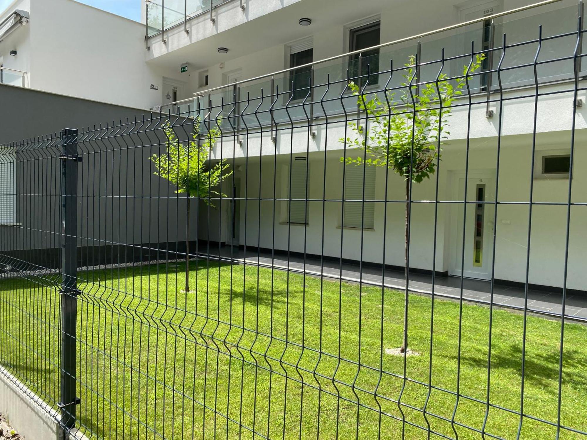 Forest Foeldvar Apartmanok By Bltn Balatonföldvár Exteriör bild