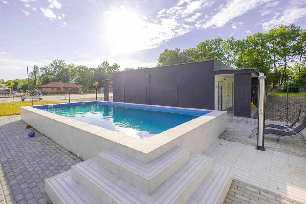 Forest Foeldvar Apartmanok By Bltn Balatonföldvár Exteriör bild